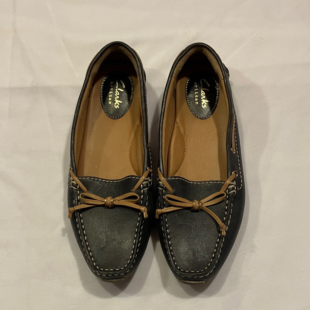 Clarks Women's Black Loafers with Tan Bow